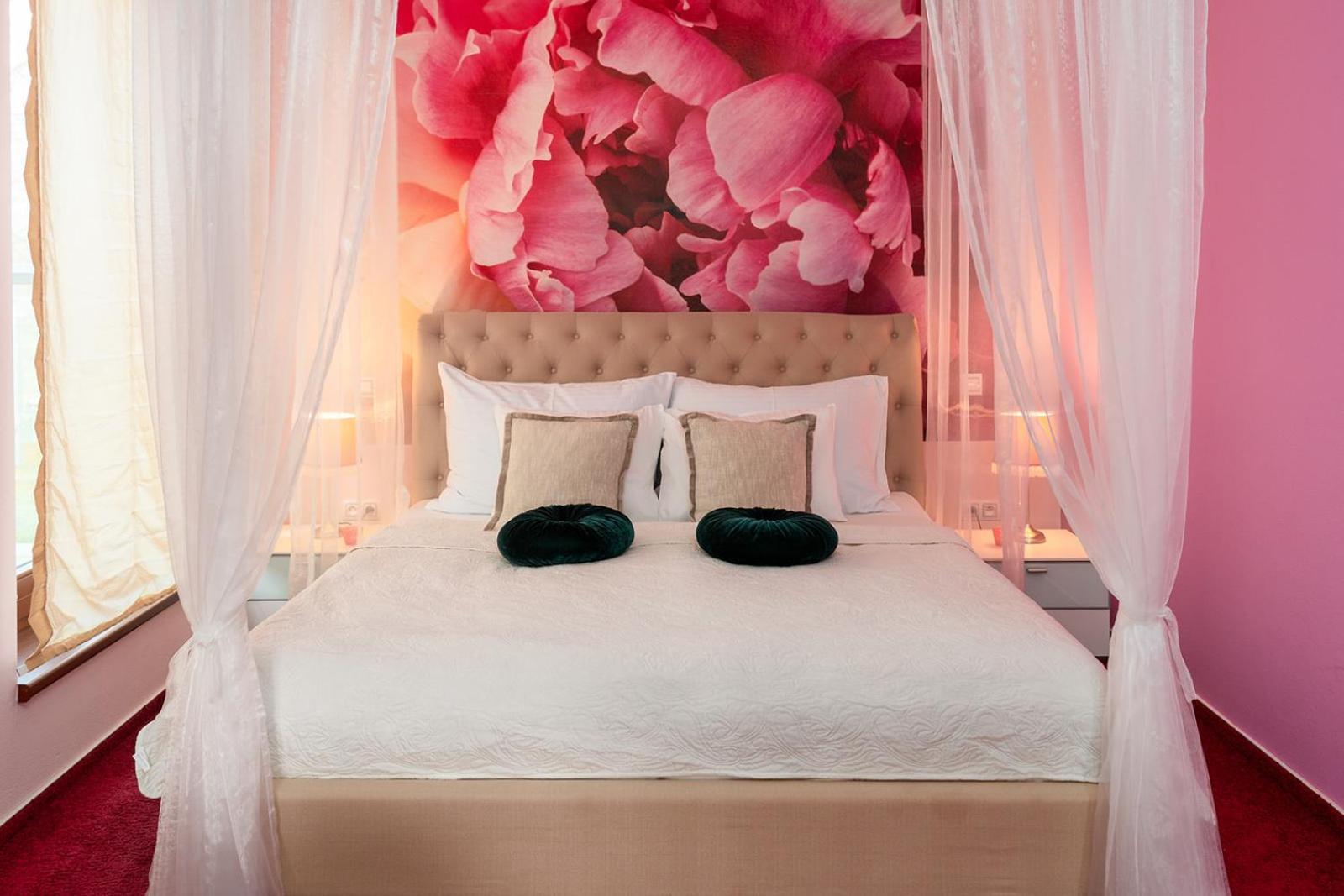 Design Hotel Romantick Třeboň Kültér fotó